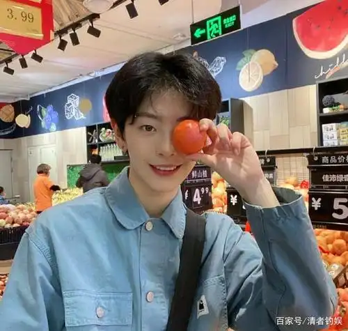 刘梦首秀:创3制服照公开,元气满满,帅无边际,可咸可甜!