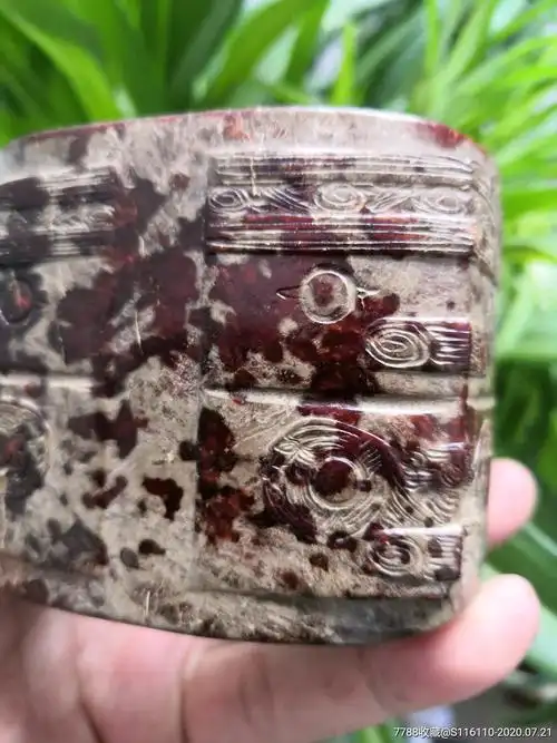 良渚时期的老红玉宗摆件