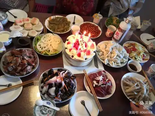 农友小聚祝存良生日快乐!