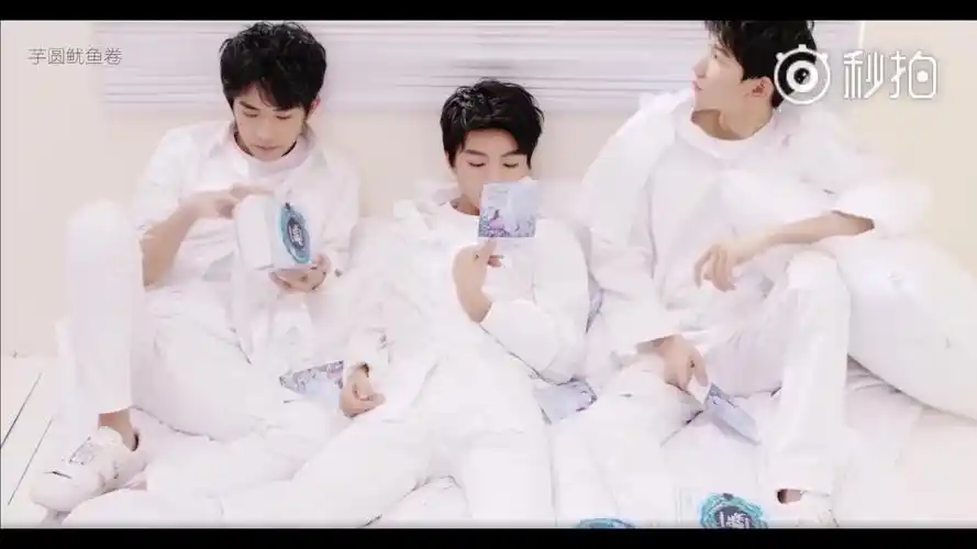 tfboys凯源玺自然堂混剪洗白白之后睡觉觉啦