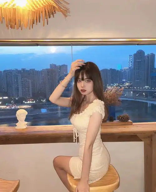 朋友圈官宣发女朋友哪张照片比较合适