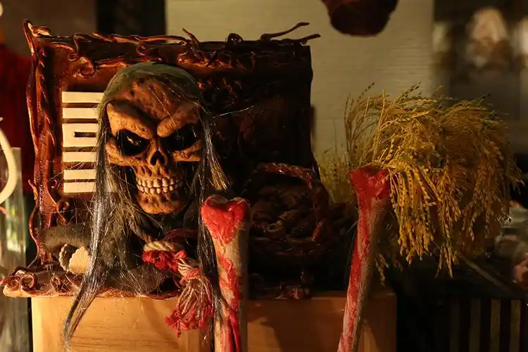 这家餐厅吃自助竟然不要钱,只要你"捉鬼"!