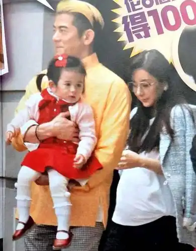 结婚两周年郭富城二度当爸,他隐藏孩子性别但细节表明又是女儿