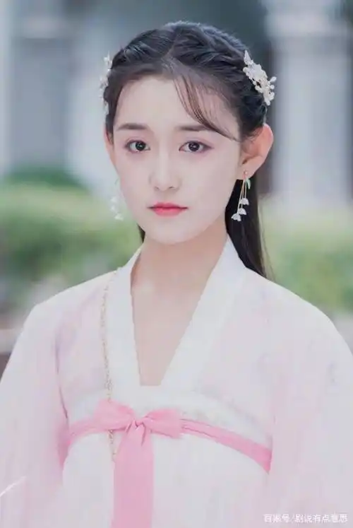 蒋依依:清新甜美,可爱迷人