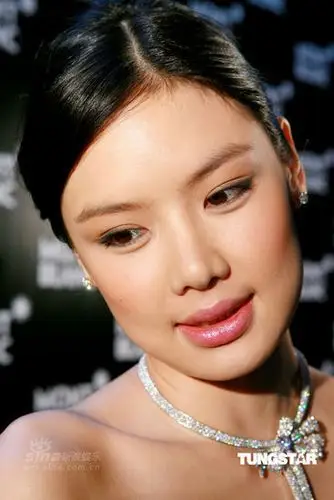 图文乐基儿林嘉欣同台走秀乐基儿笑颜如花