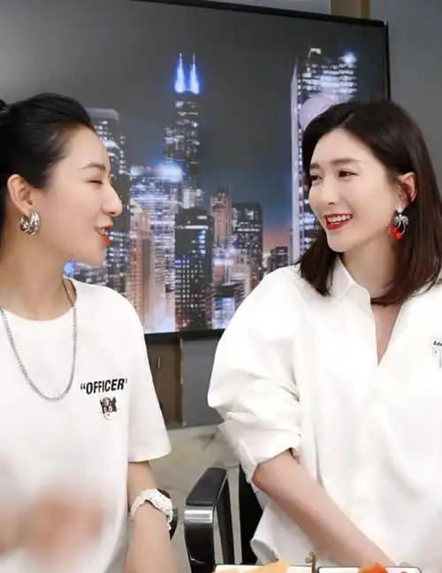 江疏影追韩国演员玄彬,不仅用他的照片做屏保,还刷他的视频