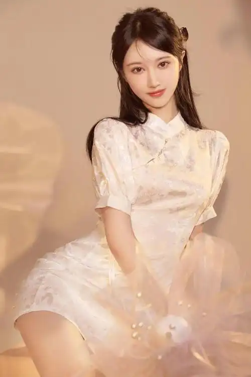 女神降临神仙颜值女神栾一诺千金