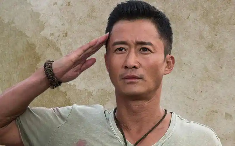 原创李连杰近照流出衰老到认不出老年斑明显动作演员青黄不接