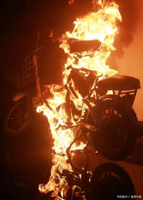 又一起电动车电池起火致3人死亡,电池起火有多可怕?你敢大意?