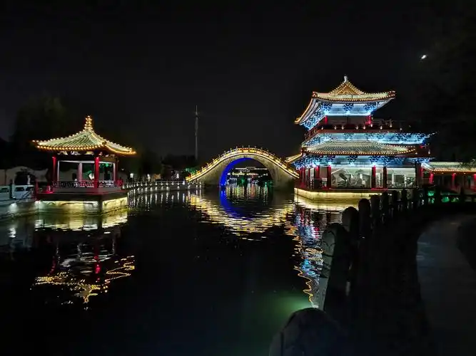 河南开封市夜景