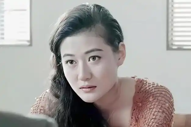 香港最小三级女星十七岁沦为妈妈的赚钱工具