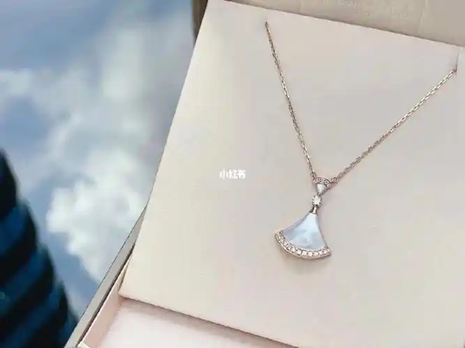 bgl宝格丽扇子项链