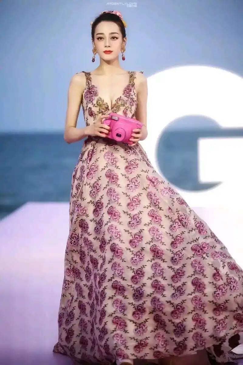 热巴花仙子造型高清美图 热巴的红毯造型百看不腻#迪丽热巴