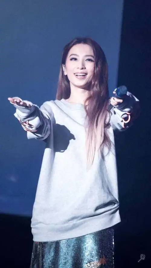 (2)田馥甄出柜真的假的田馥甄有多爱钟若涵钟若涵田馥甄八年恋情组图