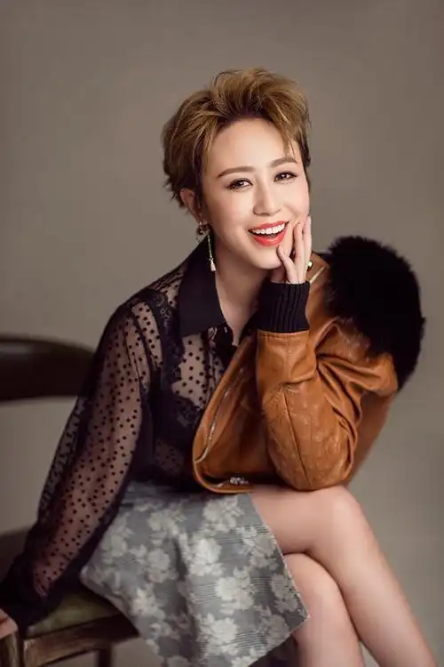 马丽继父爱我被导师嫌弃丑绯闻男友是吴京和沈腾只是朋友