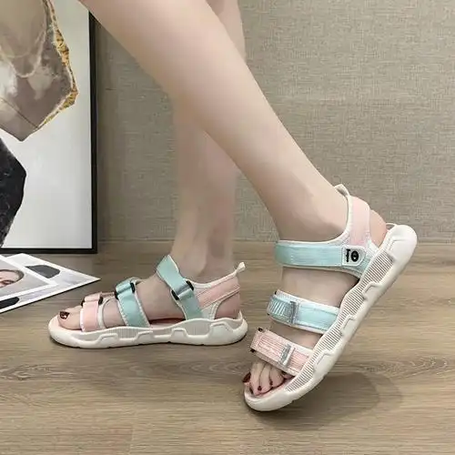 凉鞋超火女孩夏季平底百搭初中中学生15岁一字时尚休闲沙滩鞋