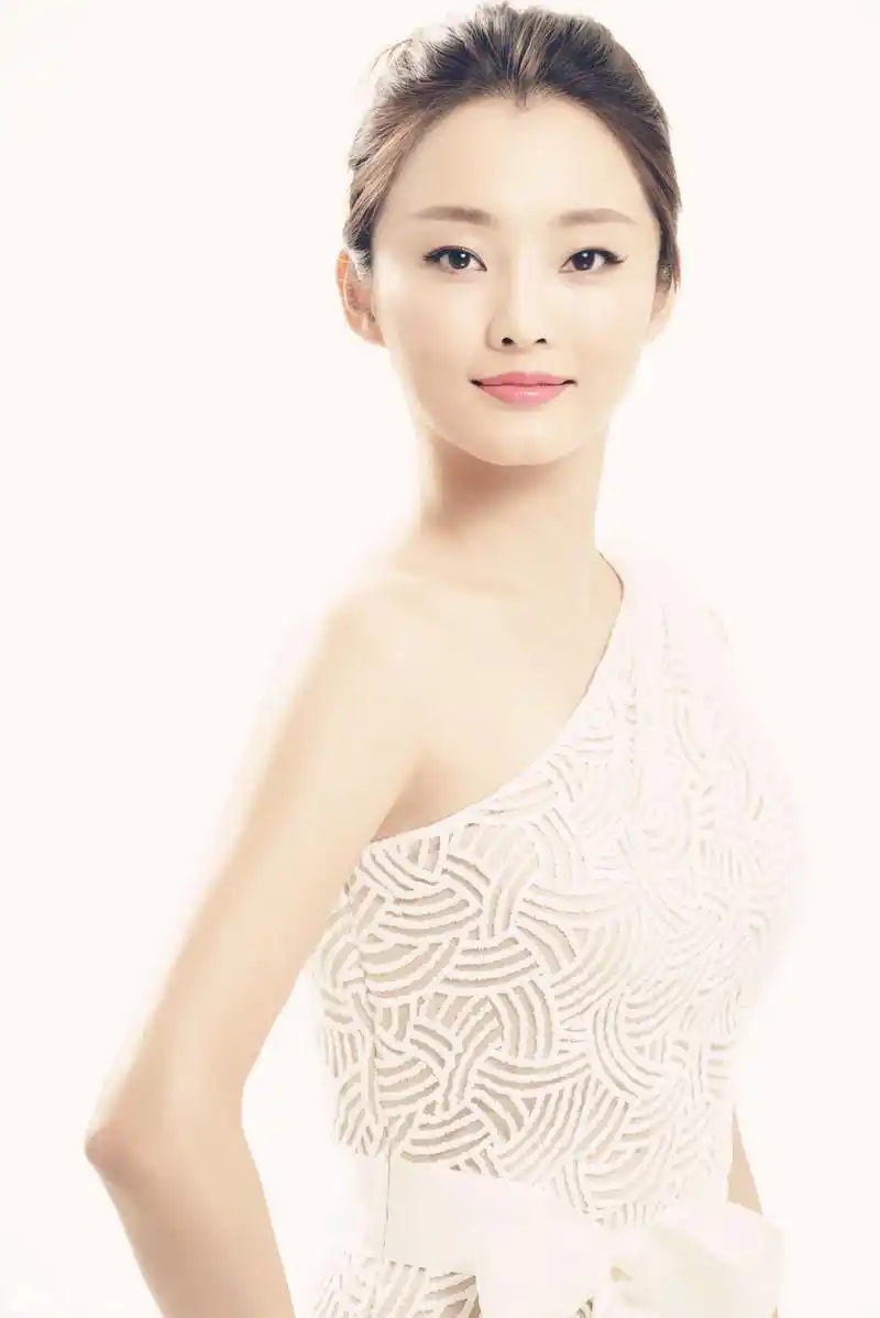 巍子刘芊含默契自然流露