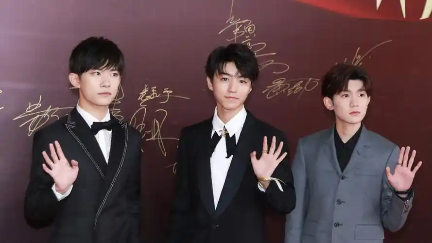 tfboys庆祝415七周年三小只点赞2014年获奖动态