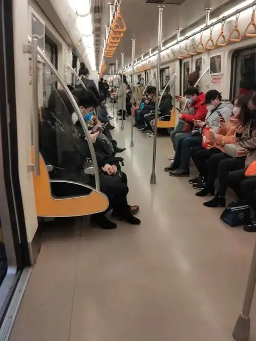 科普如何无接触坐地铁