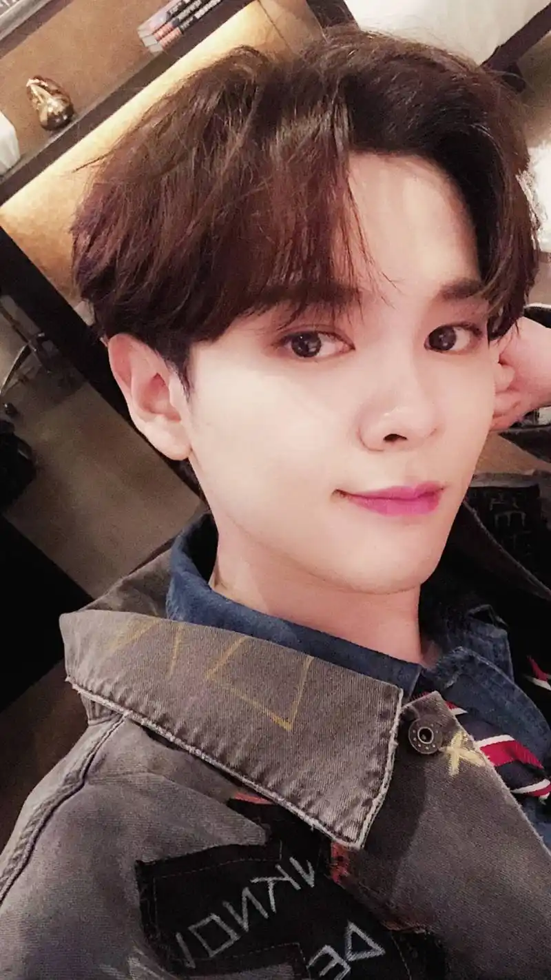 尤长靖高清无水印壁纸,可爱到毫无抵抗力呀!