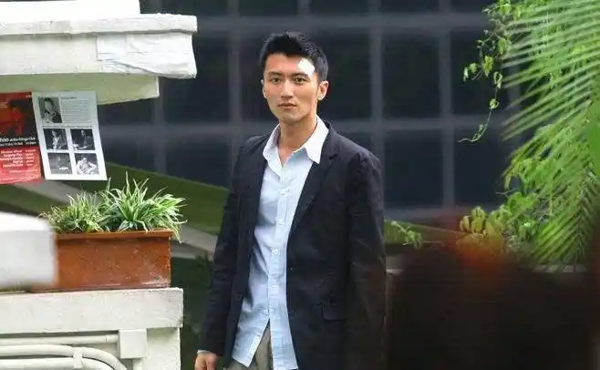 40岁谢霆锋的保养秘诀竟然是"白开水",你想到没?