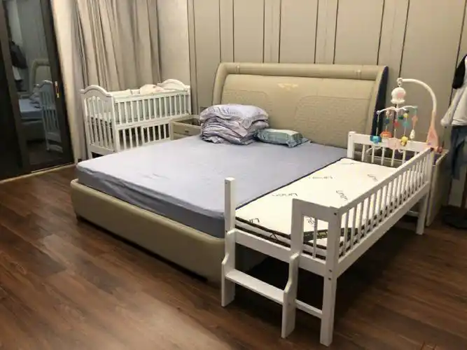 家里有孩子的快看过来超实用的拼接床