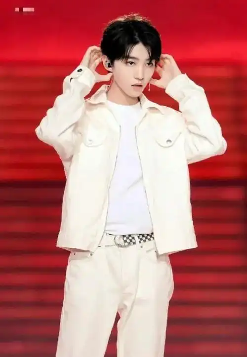 野孩子#王俊凯《野孩子》将要上映,有网友恭喜王俊凯成为影帝预备 ..