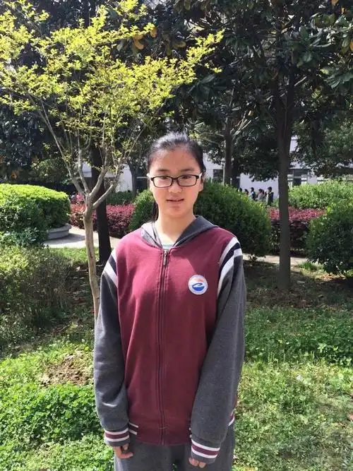 港区初中初二(6)班刘希梦辩手风采