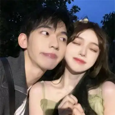 情侣比心手势情侣头像图片大全