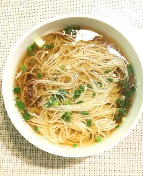 狸花咪咪做的家常阳春面