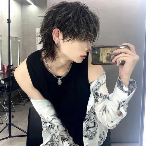 微胖男子剪短烫烫,效果真不赖,帅气还时尚|脸型|短发|刘海|男士发型