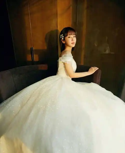 原来杨紫穿校服毫无违和感一般人没见过的样子_高中_演技_短时间内