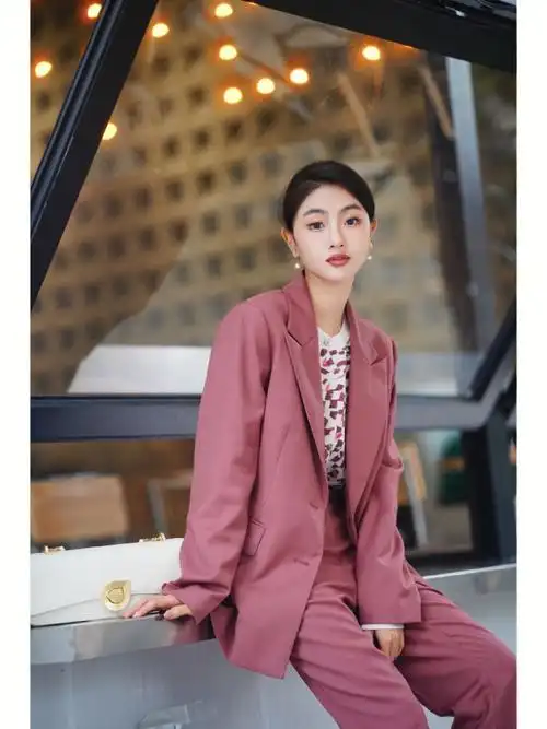 高级感西装穿搭谁说粉色只能少女