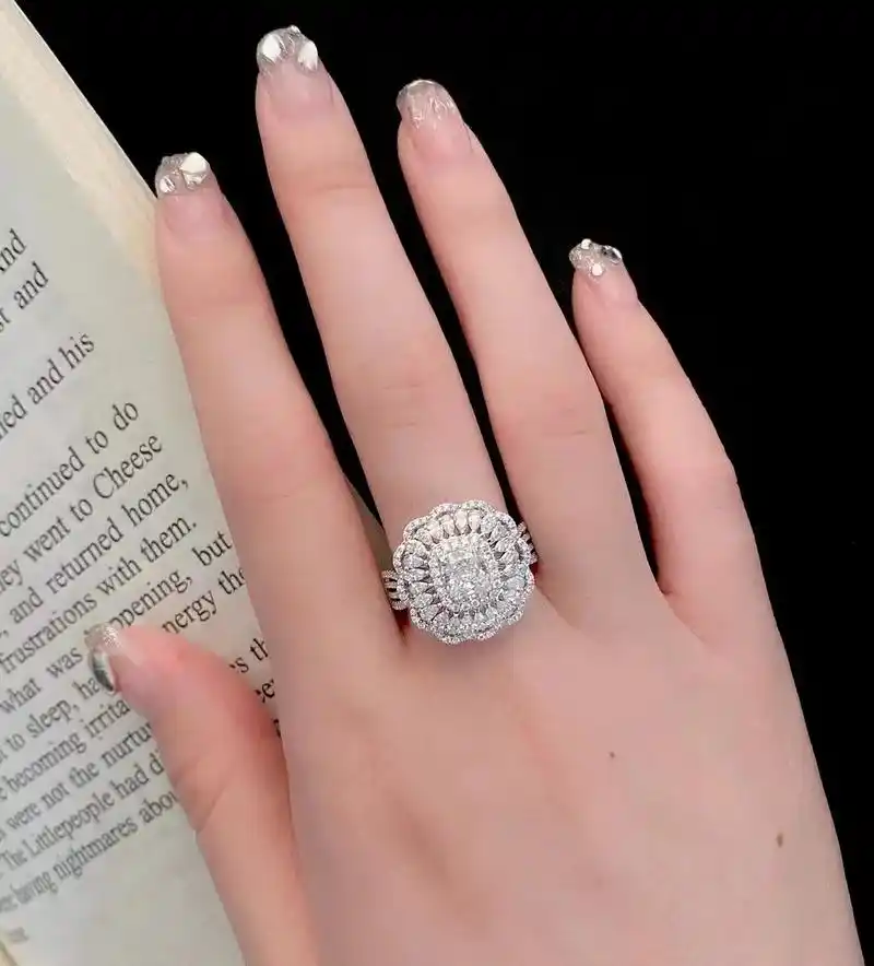 钻石戒指.82gia1克拉垫形1克拉戒指/吊坠两用款 值得入手 - 抖音