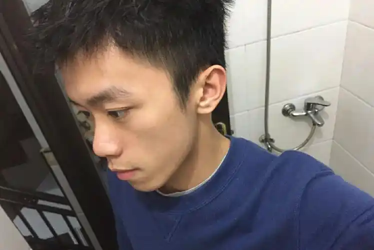 男生皮肤粗糙脸上有痘毛孔粗大如何护肤2个月祛痘细腻肌肤收缩毛孔