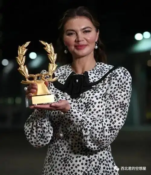 普京绯闻女友荣膺体育界"奥斯卡"