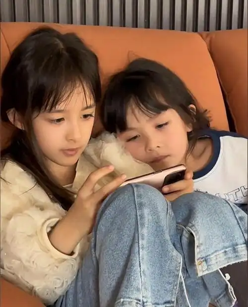 回顾湖北小伙苏华被外国美女倒追生2个混血宝宝大女儿超像杨幂