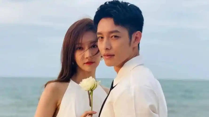 《为你逆光而来》上线  "勿忘夫妇"曹佑宁余玥合体撒糖