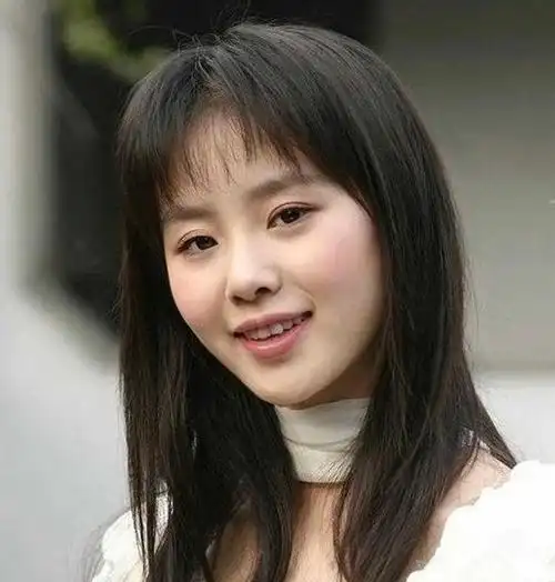 明星青涩旧照,辛芷蕾樱桃小嘴,董洁胖成大妈,腾格尔万万没想到