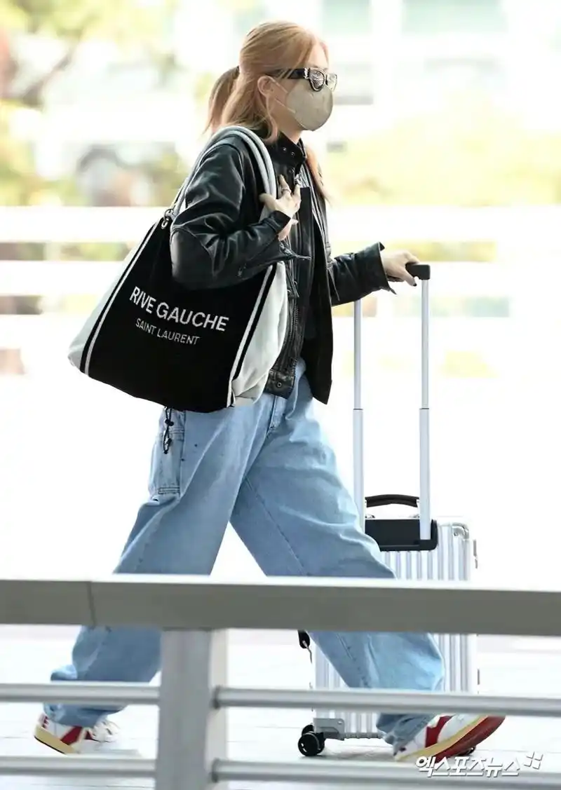 朴大帅哥机场穿搭#rosé #朴彩英 #机场穿搭 - 抖音