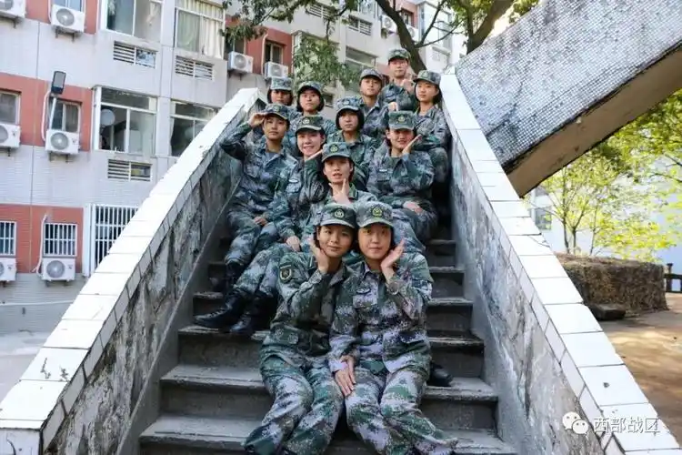 考上军校的边防女兵咋样了答案在这里