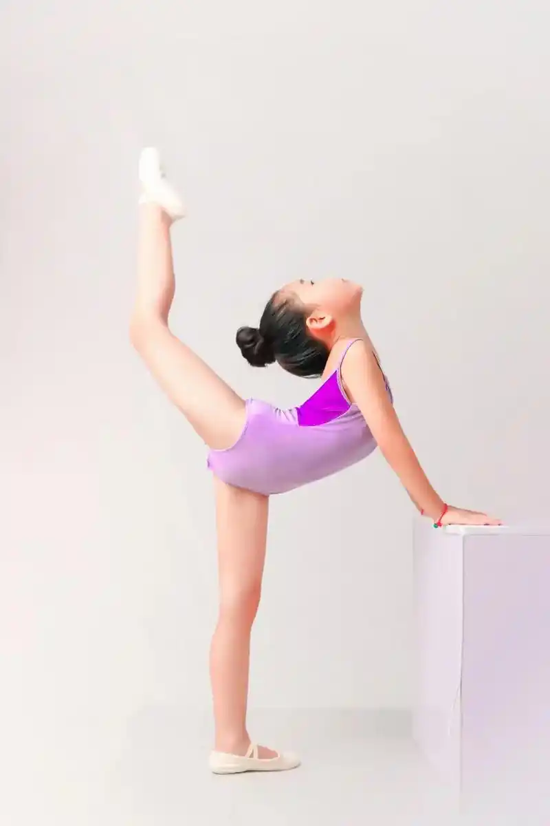 舞蹈写真 #学舞蹈的女孩 #舞蹈基本功  大鱼舞蹈招生中: - 抖音