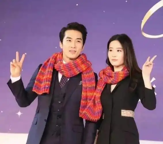 刘亦菲:开百万豪车住豪宅,人靓心还善,为何至今单身独自一人