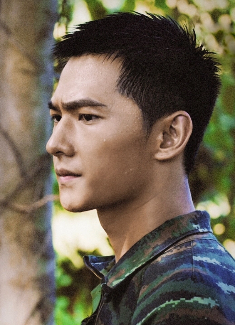 "军艺校草"杨洋:从小鲜肉到猛男,他的"野心",有目共睹