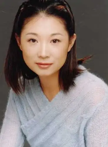 她是央视主持人,因前夫有"怪癖"离婚,如今玩起姐弟恋低调嫁影帝!