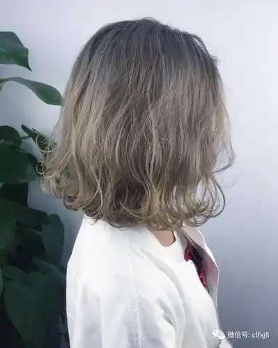 今年短发空气烫火了