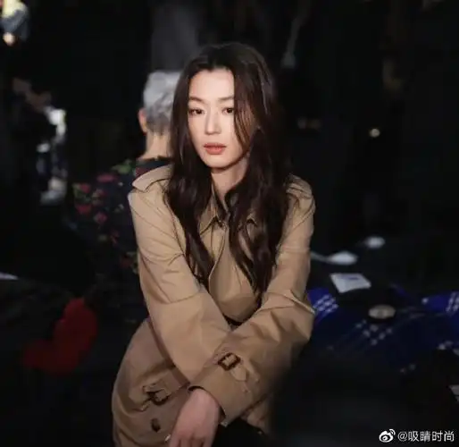 全智贤伦敦时装周生图