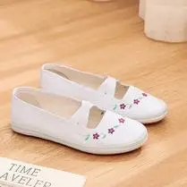 儿童白色舞蹈鞋女孩体操鞋小白鞋手绘帆布鞋表演白球鞋学生运鐊睂