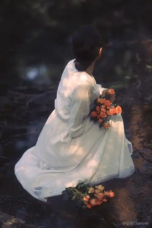 途经春光 摄影@空镜titanium 人像 壁纸