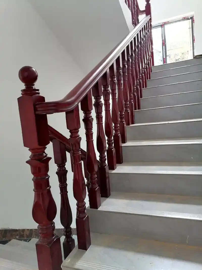 实木楼梯扶手 #实景拍摄效果 #专业的事交给专业的人 #好 - 抖音